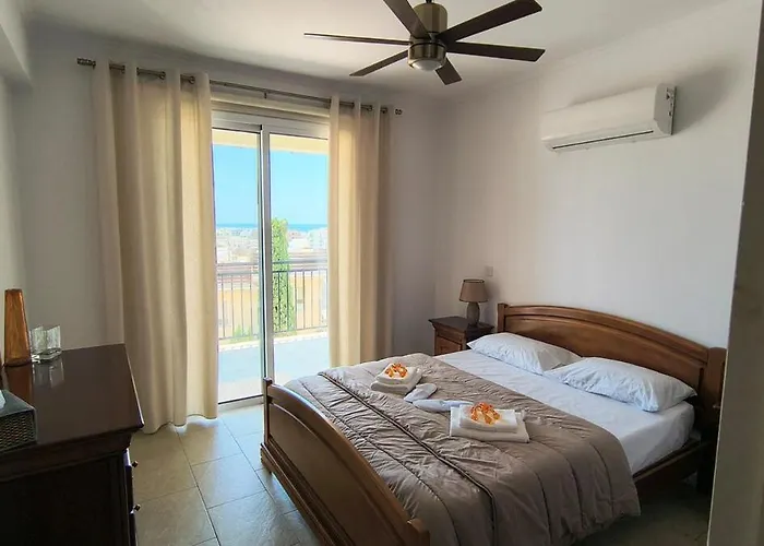 Mit Meerblick Apartamento Klorakas